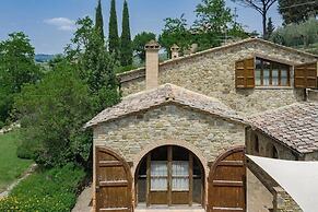 Villa Santella an Amazing Retreat Between Florence and Siena
