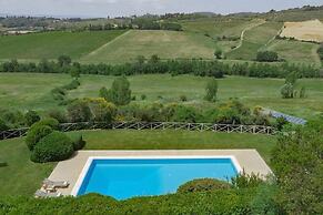 Villa Santella an Amazing Retreat Between Florence and Siena