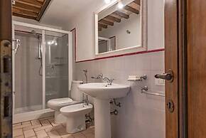 Villa Santella an Amazing Retreat Between Florence and Siena
