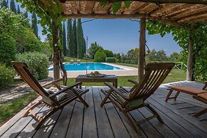 Villa Santella an Amazing Retreat Between Florence and Siena