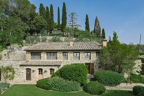 Villa Santella an Amazing Retreat Between Florence and Siena
