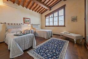 Villa Santella an Amazing Retreat Between Florence and Siena