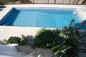 Pomos Harbourbiew Villa