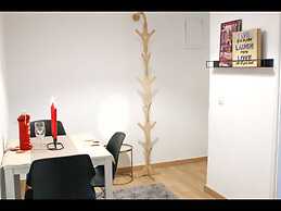 Outstanding One Bedroom Flisvos Apartment