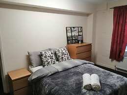 Alphabet Cozy Apartment