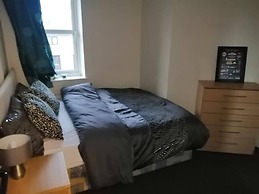 Alphabet Cozy Apartment