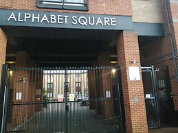 Alphabet Cozy Apartment