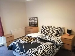 Alphabet Cozy Apartment