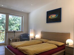 Vidora Apartments - Elegant Deco Loft With Balcony in Soprabolzano w R