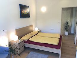 Vidora Apartments - Elegant Deco Loft With Balcony in Soprabolzano w R