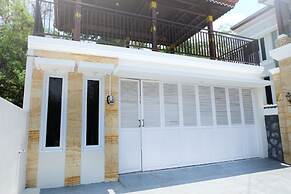 Villa Jogja Grand Bale with Private Pool by Simply Homy