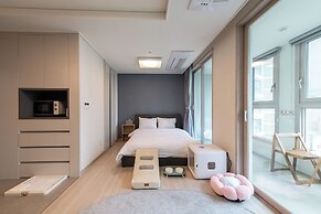 The November Stay In Landmark