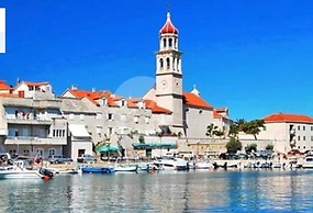 Nice 2-bedroom Private House, 50 m Beach, Sutivan