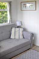 Cosy and Rural Lodge at Goldhill Glamping