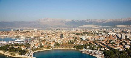 Classy Apartment w Terrace in the Heart of Split