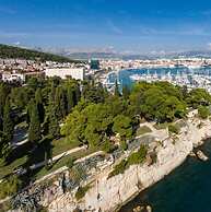 Classy Apartment w Terrace in the Heart of Split