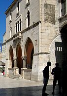 Classy Apartment w Terrace in the Heart of Split