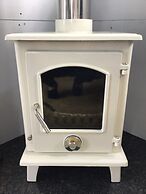 Charming Luxurious Rural Shepherds Hut