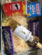 Charming Luxurious Rural Shepherds Hut