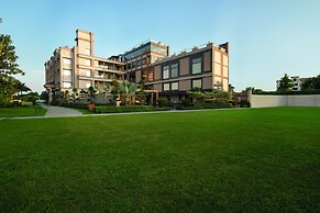 Ramada by Wyndham Varanasi Katesar