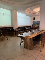 Hotel Uttsa Inn