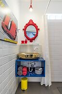 Boutique Triple House With Garden & Roof Terrace