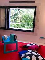 Boutique Triple House With Garden & Roof Terrace