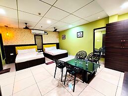 Goroomgo Royal Crown Puri