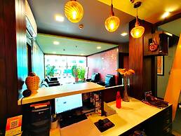 Goroomgo Royal Crown Puri