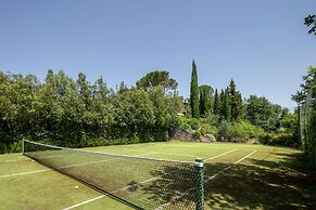 Villa la Corte by Mmega