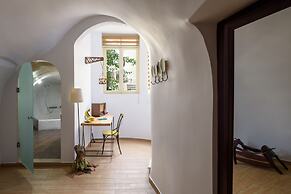 Suite Home Santorini