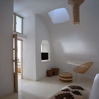 Suite Home Santorini