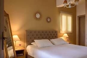 Suite Home Santorini