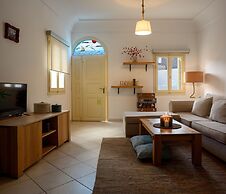 Suite Home Santorini