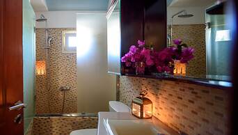 Suite Home Santorini