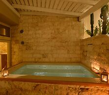 Suite Home Santorini