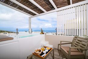 Suite Home Santorini