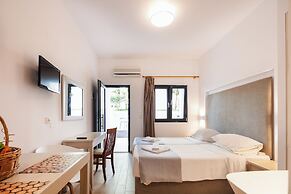 Golden Bay Boutique Hotel & Bungalows