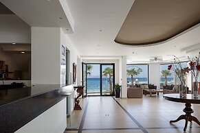 Golden Bay Boutique Hotel & Bungalows