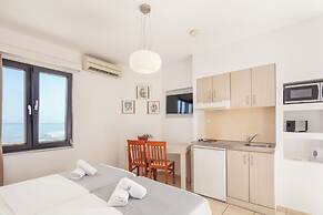 Golden Bay Boutique Hotel & Bungalows