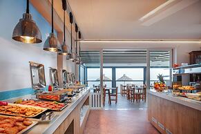 Golden Bay Boutique Hotel & Bungalows