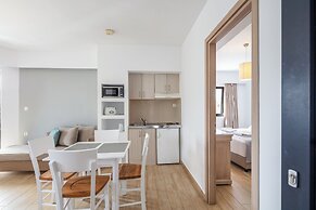 Golden Bay Boutique Hotel & Bungalows