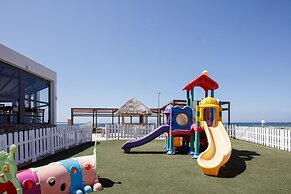 Golden Bay Boutique Hotel & Bungalows