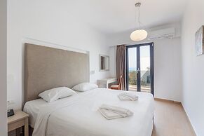 Golden Bay Boutique Hotel & Bungalows