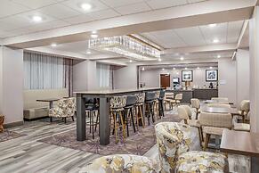 Ramada by Wyndham St. Paul AB