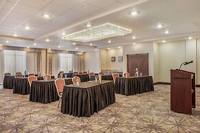 Ramada by Wyndham St. Paul AB