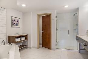 Ramada by Wyndham St. Paul AB