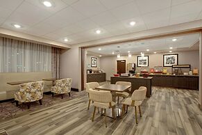 THE Landing Hotel & Conference Center