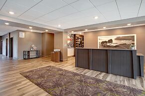 THE Landing Hotel & Conference Center