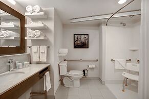 THE Landing Hotel & Conference Center